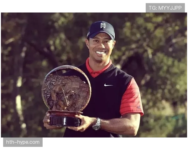 泰格伍兹居然在豪宅里开直播，奢华得让人差点忘了他是球场高手